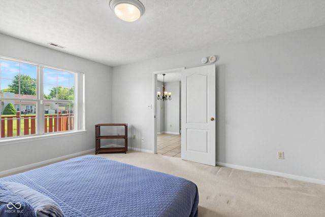 1467 Persimmon Circle, Greenfield, IN 46140