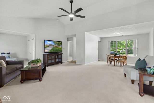 1467 Persimmon Circle, Greenfield, IN 46140