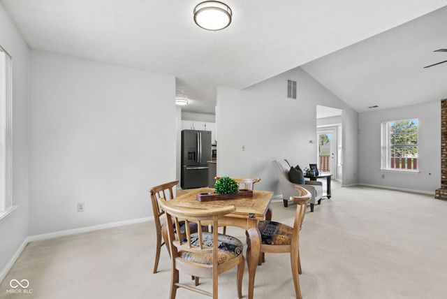 1467 Persimmon Circle, Greenfield, IN 46140