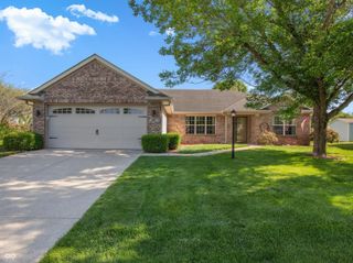 1467 Persimmon Circle, Greenfield, IN 46140