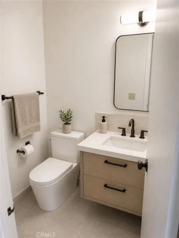 25142 Madeira, Laguna Hills, CA 92653