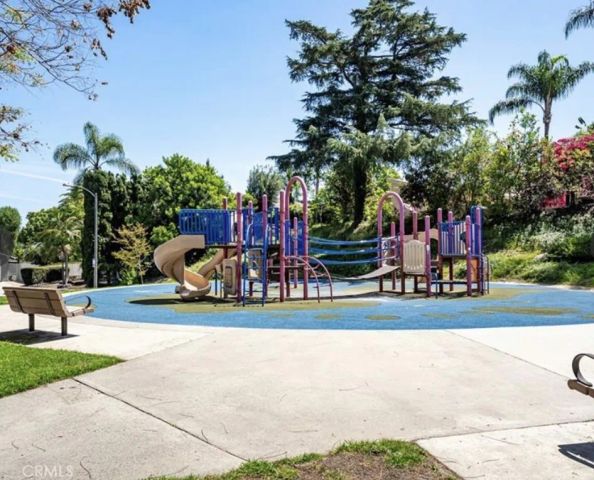 25142 Madeira, Laguna Hills, CA 92653