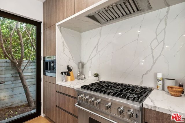 462 N Croft Avenue, Los Angeles, CA 90048