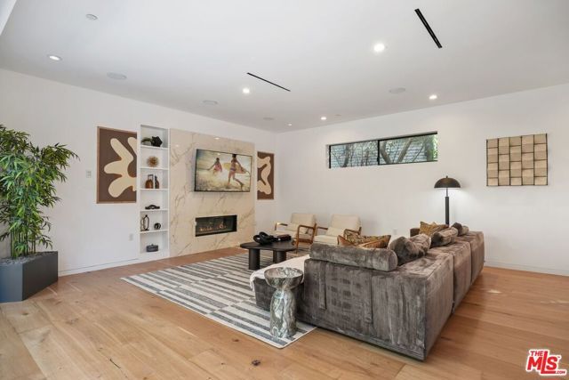 462 N Croft Avenue, Los Angeles, CA 90048
