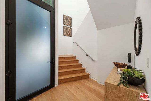 462 N Croft Avenue, Los Angeles, CA 90048
