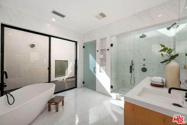462 N Croft Avenue, Los Angeles, CA 90048