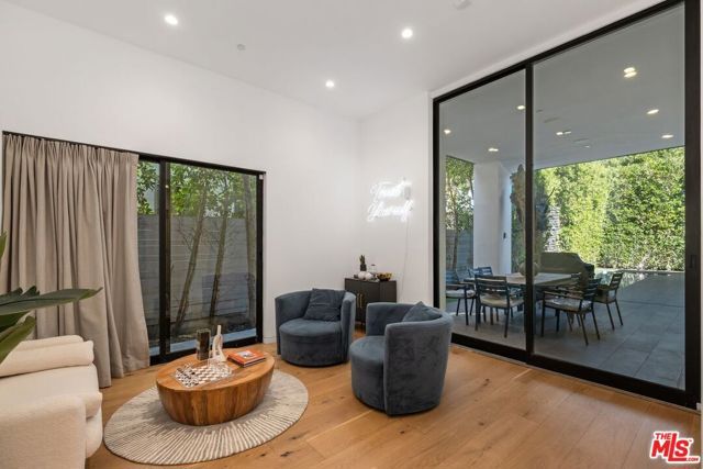 462 N Croft Avenue, Los Angeles, CA 90048