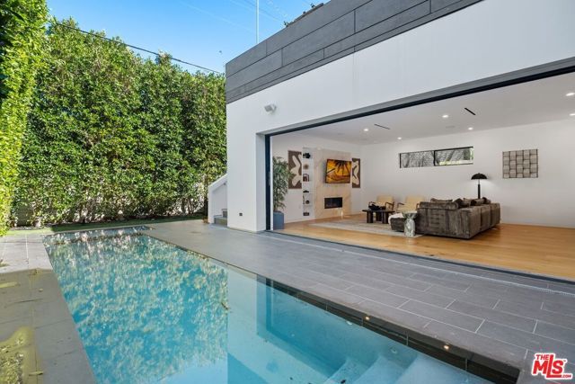 462 N Croft Avenue, Los Angeles, CA 90048