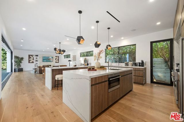 462 N Croft Avenue, Los Angeles, CA 90048