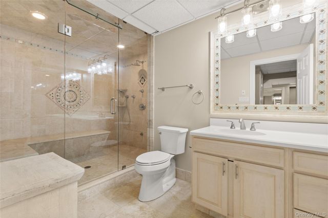 1 Laurel Lane, Holtsville, NY 11742