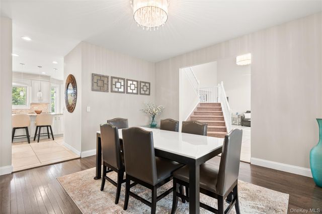 1 Laurel Lane, Holtsville, NY 11742