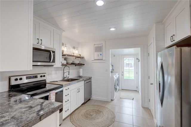 4034 Laguna Shores Road, Corpus Christi, TX 78418