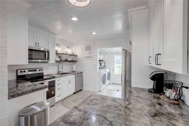 4034 Laguna Shores Road, Corpus Christi, TX 78418