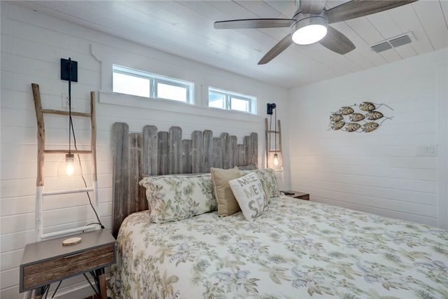 4034 Laguna Shores Road, Corpus Christi, TX 78418