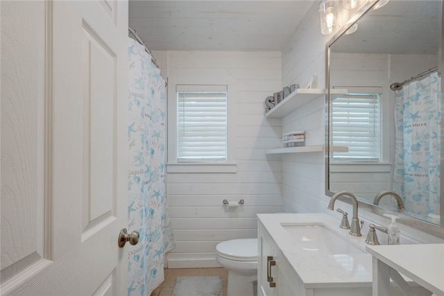 4034 Laguna Shores Road, Corpus Christi, TX 78418