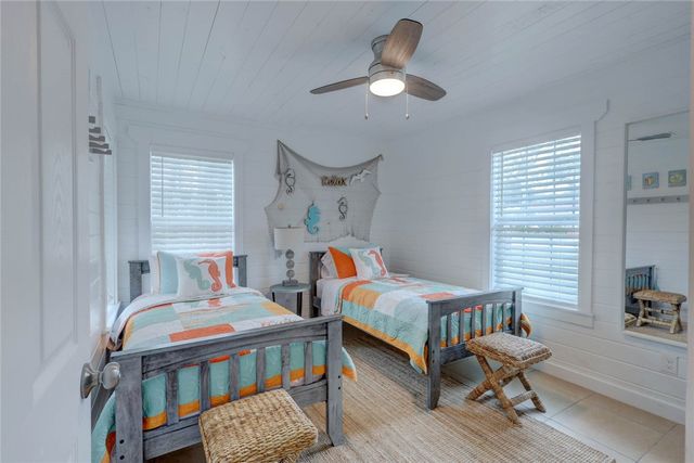 4034 Laguna Shores Road, Corpus Christi, TX 78418