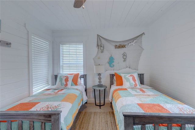 4034 Laguna Shores Road, Corpus Christi, TX 78418