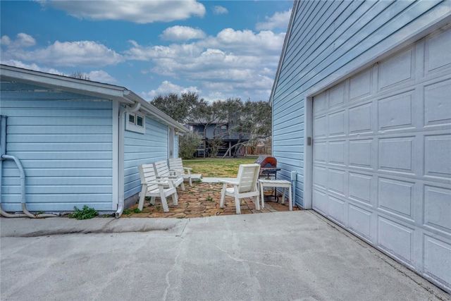 4034 Laguna Shores Road, Corpus Christi, TX 78418