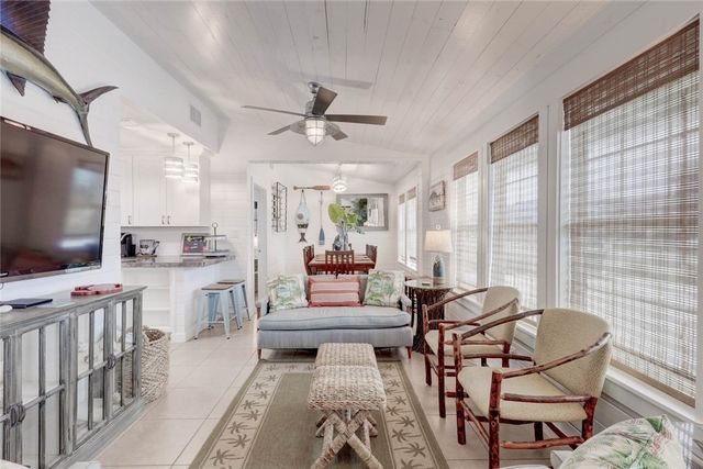 4034 Laguna Shores Road, Corpus Christi, TX 78418