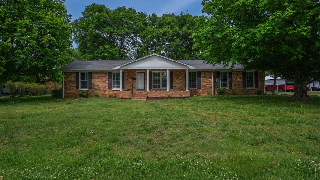 968 Galloway St, Lewisburg, TN 37091