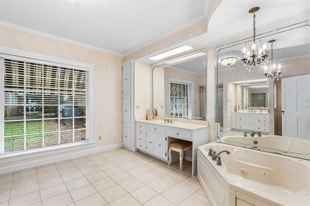 5497 Regency Oaks Drive N, Mobile, AL 36609