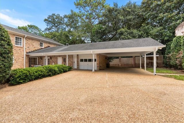 5497 Regency Oaks Drive N, Mobile, AL 36609