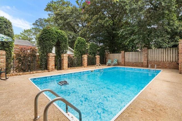 5497 Regency Oaks Drive N, Mobile, AL 36609