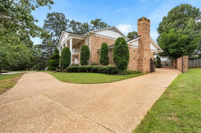 5497 Regency Oaks Drive N, Mobile, AL 36609