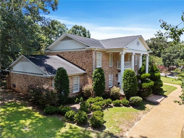 5497 Regency Oaks Drive N, Mobile, AL 36609