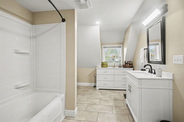 212 W Cass Street, Bangor, MI 49013