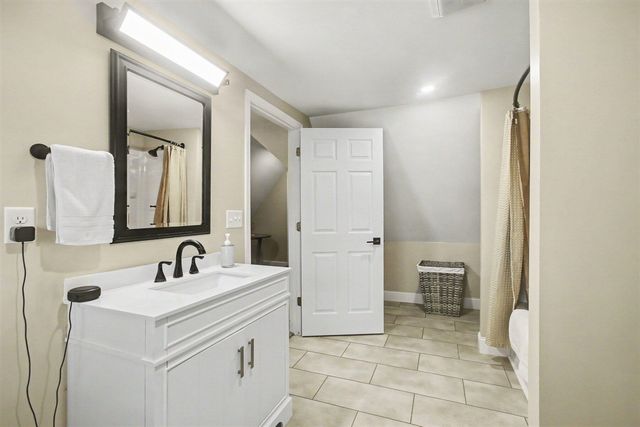 212 W Cass Street, Bangor, MI 49013
