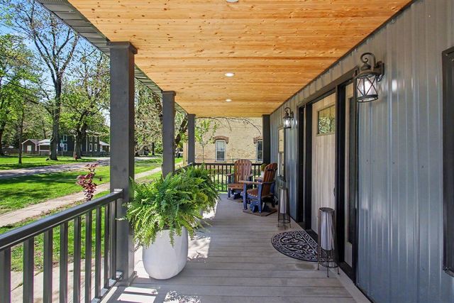 212 W Cass Street, Bangor, MI 49013