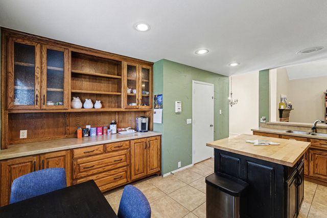 337 Touchdown Drive, Irving, TX 75063