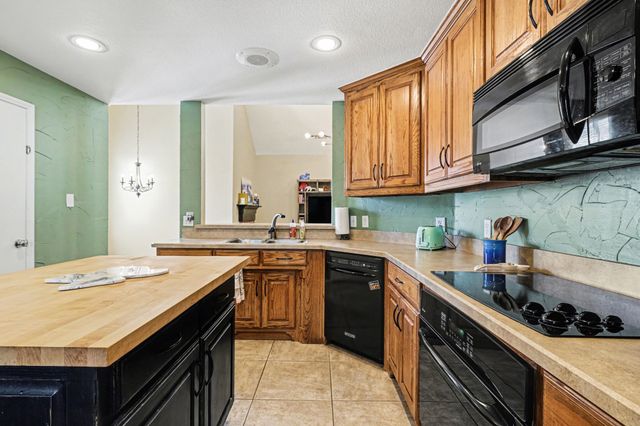 337 Touchdown Drive, Irving, TX 75063