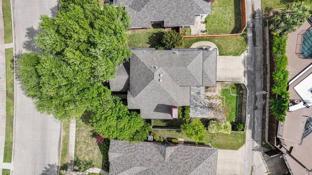 337 Touchdown Drive, Irving, TX 75063