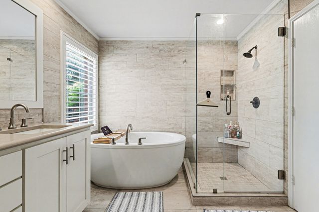 337 Touchdown Drive, Irving, TX 75063