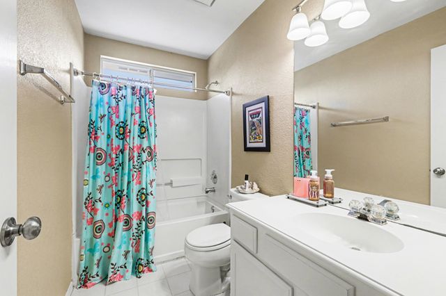 337 Touchdown Drive, Irving, TX 75063