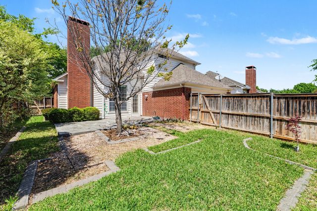 337 Touchdown Drive, Irving, TX 75063