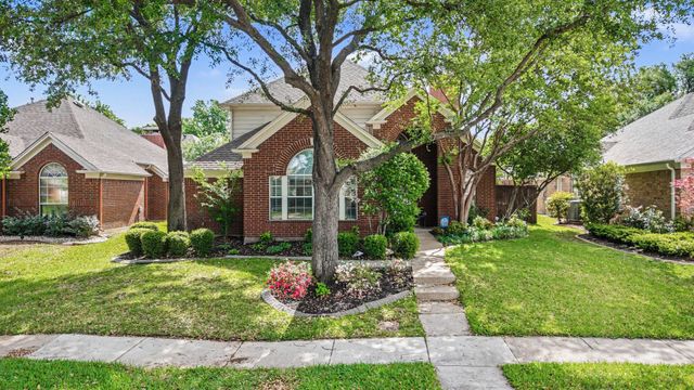 337 Touchdown Drive, Irving, TX 75063