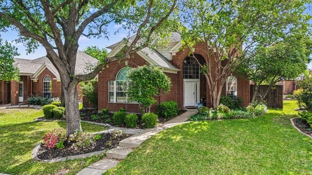 337 Touchdown Drive, Irving, TX 75063