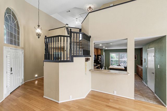 337 Touchdown Drive, Irving, TX 75063