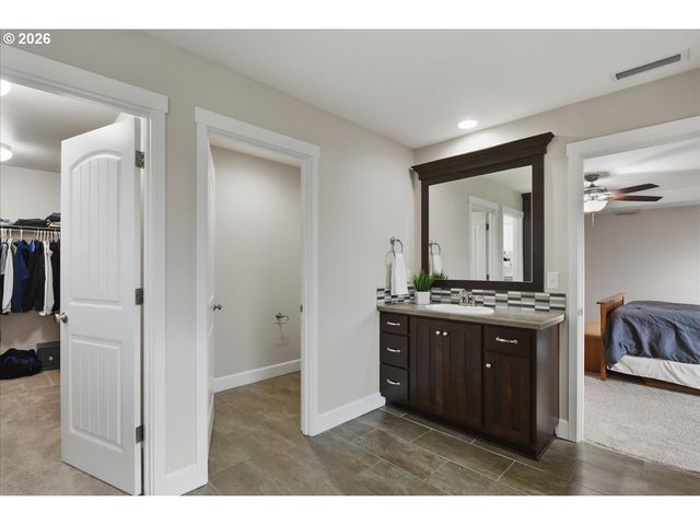 10512 Ne 156TH Ave, Vancouver, WA 98682