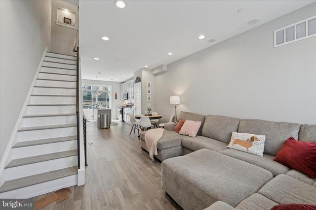 710 CANTRELL ST, Philadelphia, PA 19148