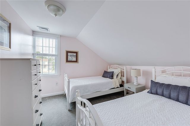 40 Holland Street, Newport, RI 02840