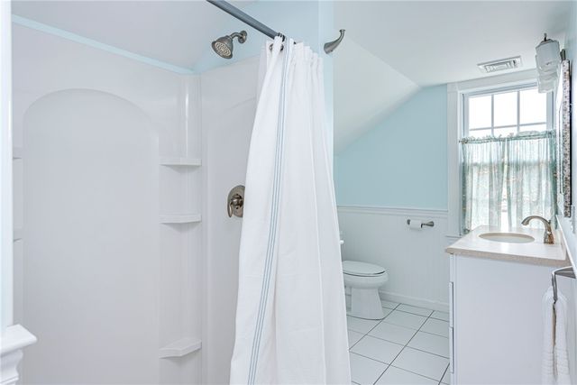 40 Holland Street, Newport, RI 02840