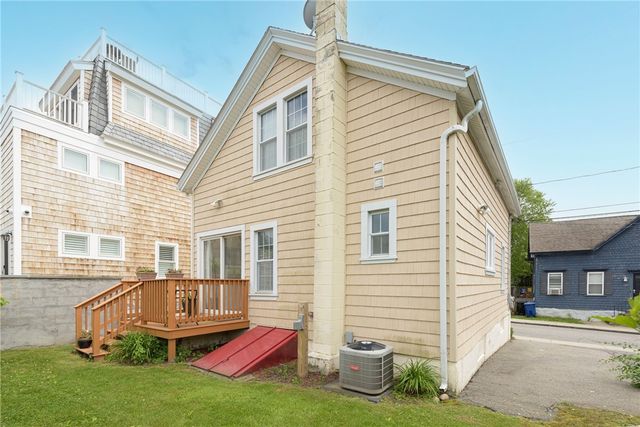 40 Holland Street, Newport, RI 02840
