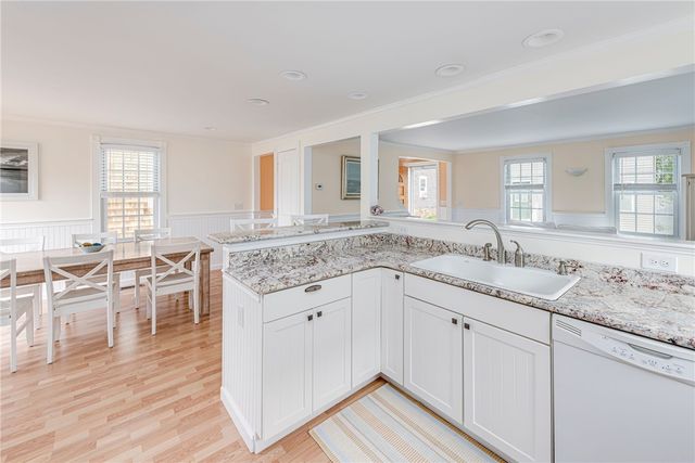 40 Holland Street, Newport, RI 02840
