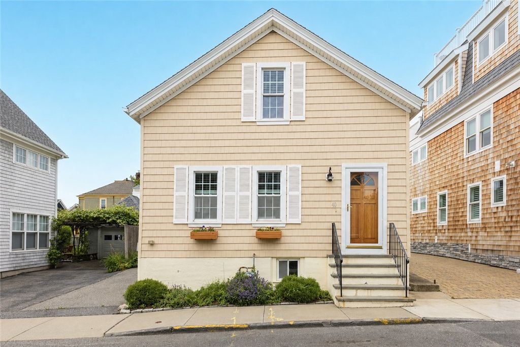 40 Holland Street, Newport, RI 02840