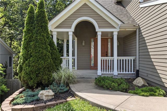 4823 N Beacon Avenue, Kansas City, MO 64119