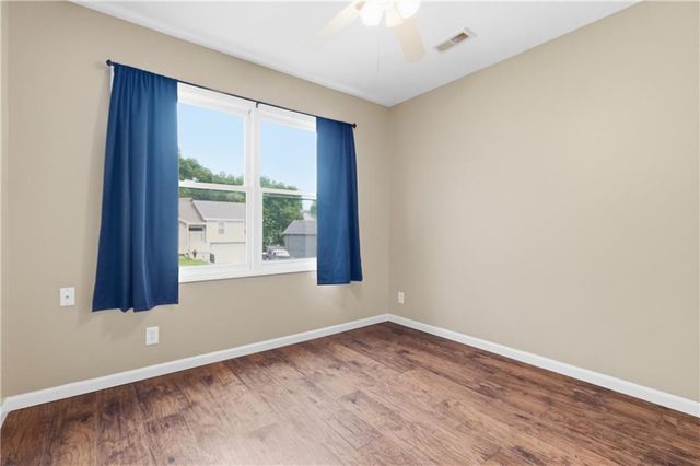 4823 N Beacon Avenue, Kansas City, MO 64119